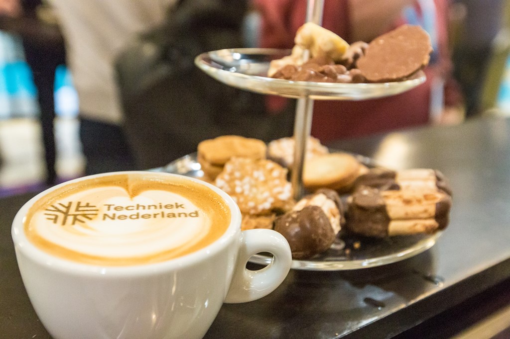 kopje koffie met logo Techniek Nederland