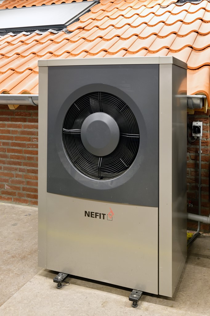BvOF 2021 IW-Roermond 14 lucht-water warmtepomp monoblock met zonneboiler vloerverwarming en wtw - Nefit